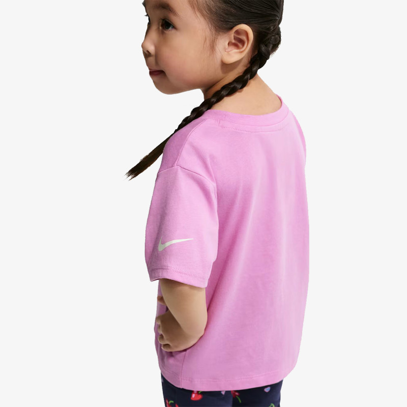 Nike NKG CHERRY NIKE BOXY TEE 