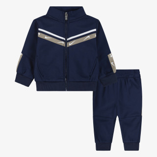 Nike Trenerka Club 