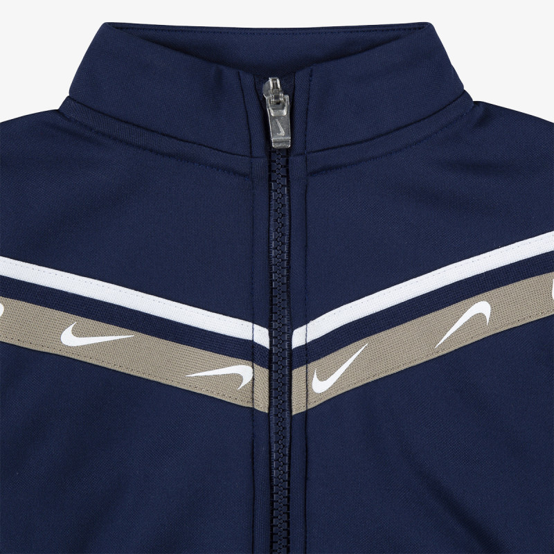 Nike Trenerka Club 