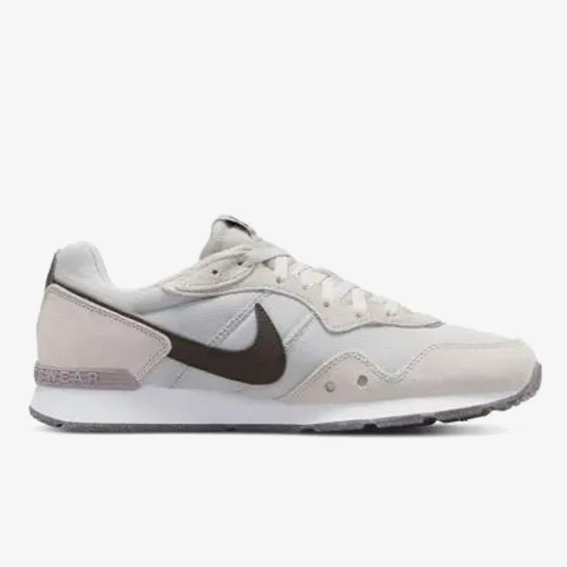 Nike Venture Runner 