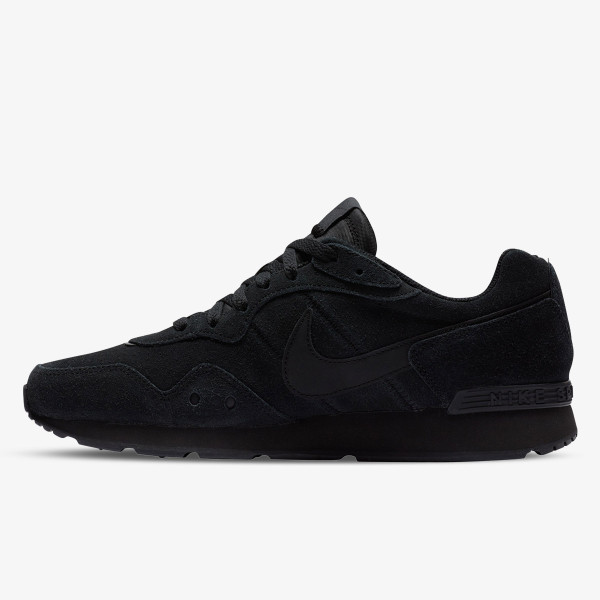 nike venture suede runner