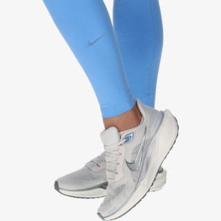Nike Helanke One 