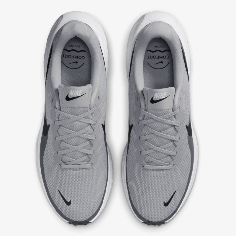 Nike NIKE REVOLUTION 8 