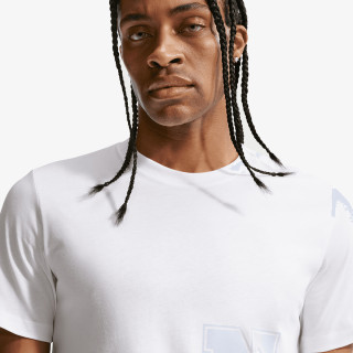 Nike U NSW TEE STD CELEBRATE BRAND 