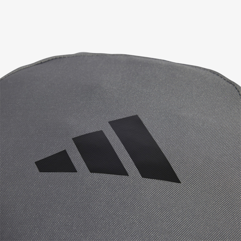 adidas CLSC PCASE BP 