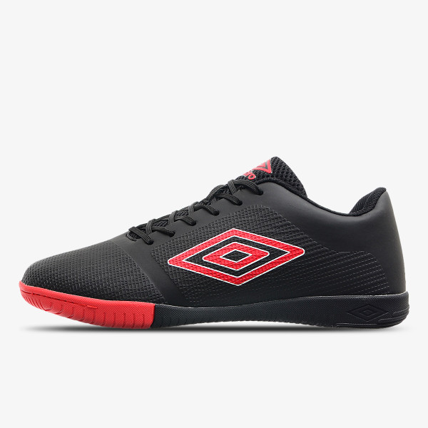 Umbro spike shoes hotsell